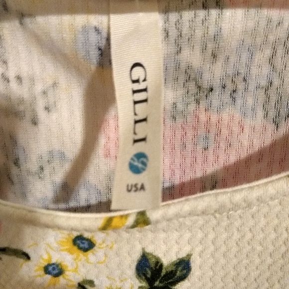 Gilli flowered dress. - Picture 2 of 3